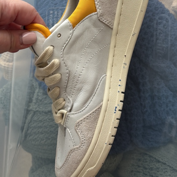 Sneakers - Picture 1 of 2